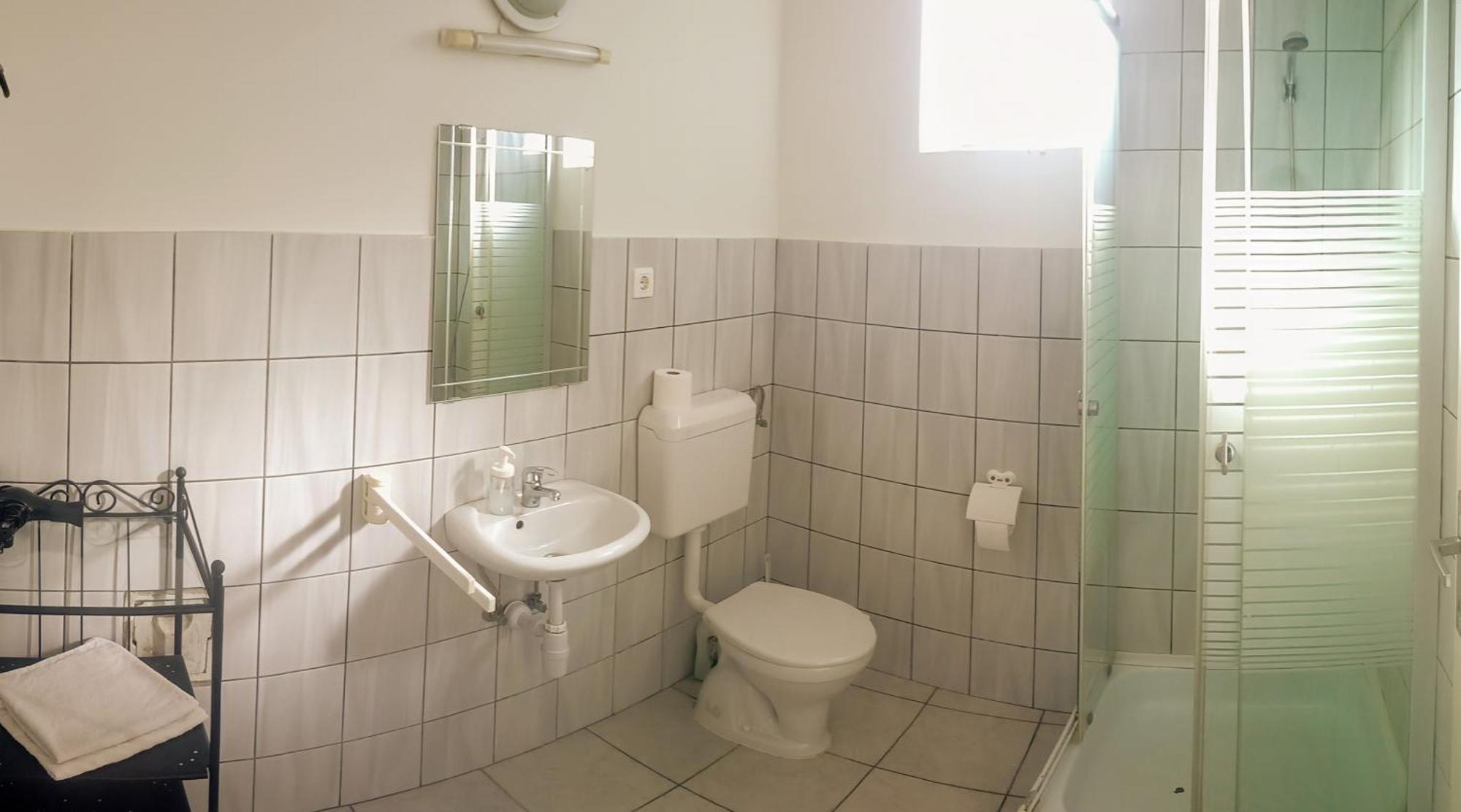 Sparrowl Apartments Budapest Luaran gambar